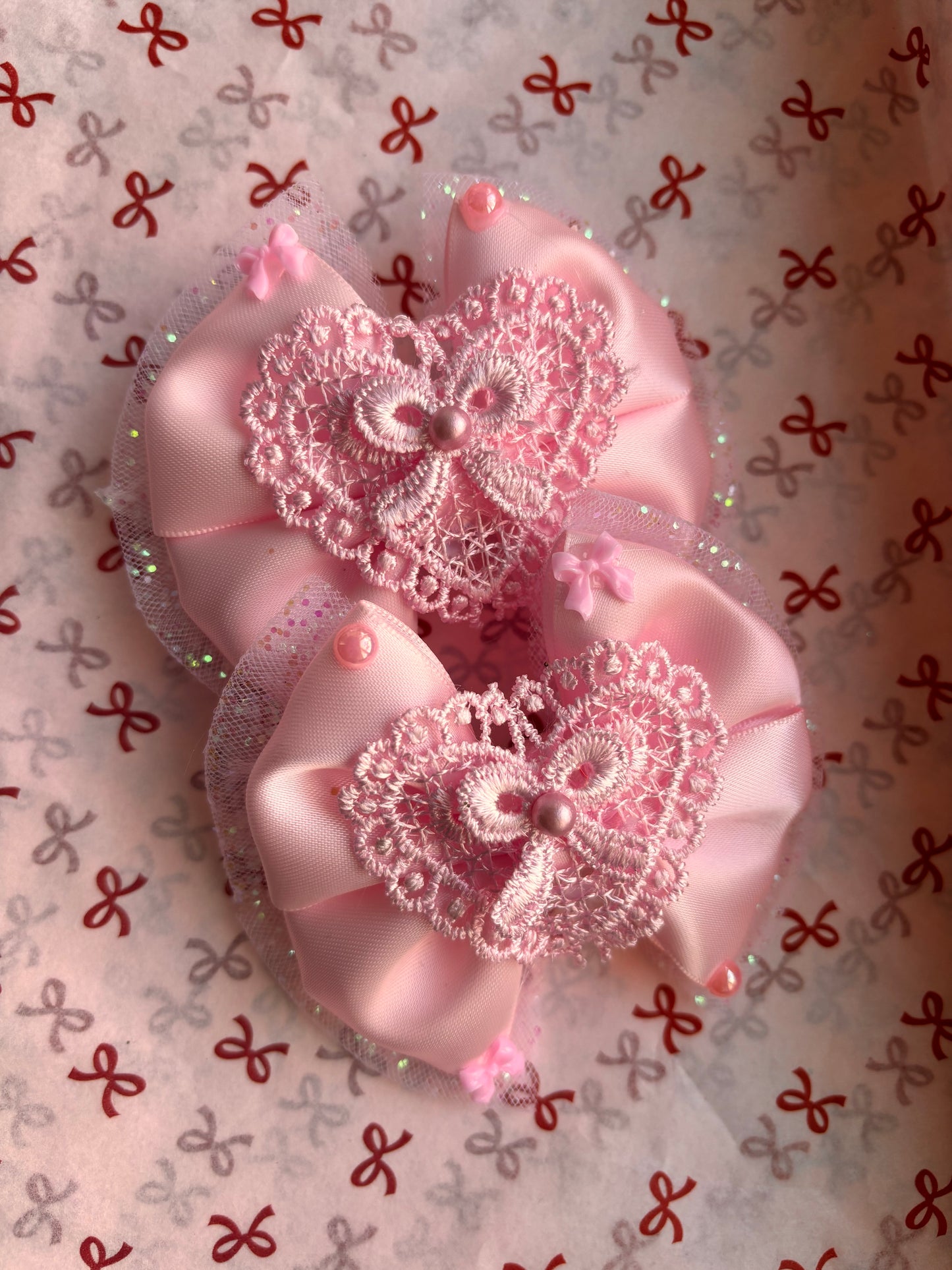 Bow hearts
