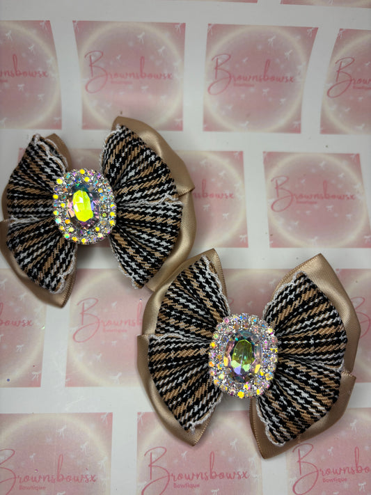 A/W Bow 8