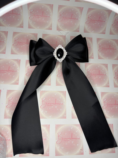 Tail bow