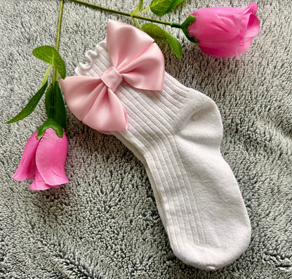 Ankle bow socks