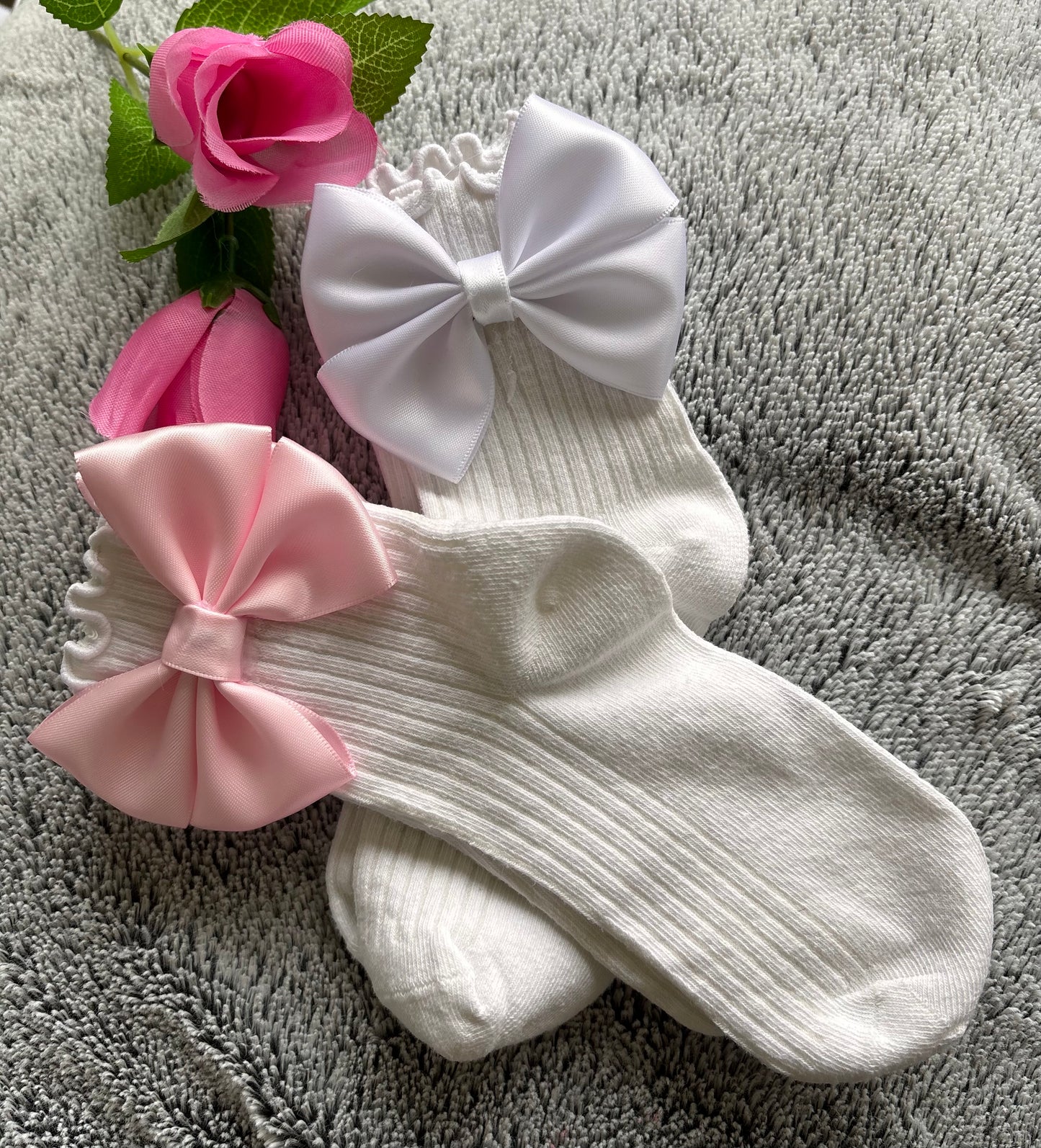 Ankle bow socks